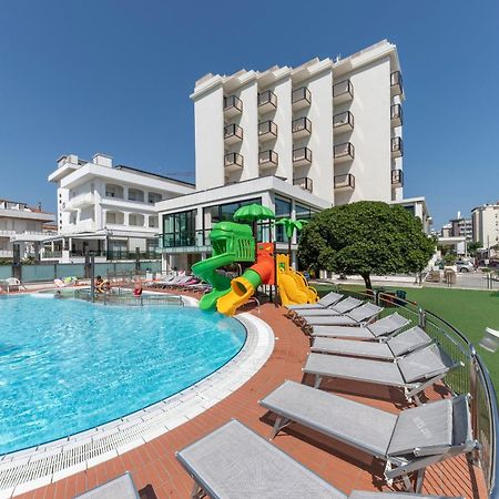 Hotel 2000 Riccione Exteriér fotografie