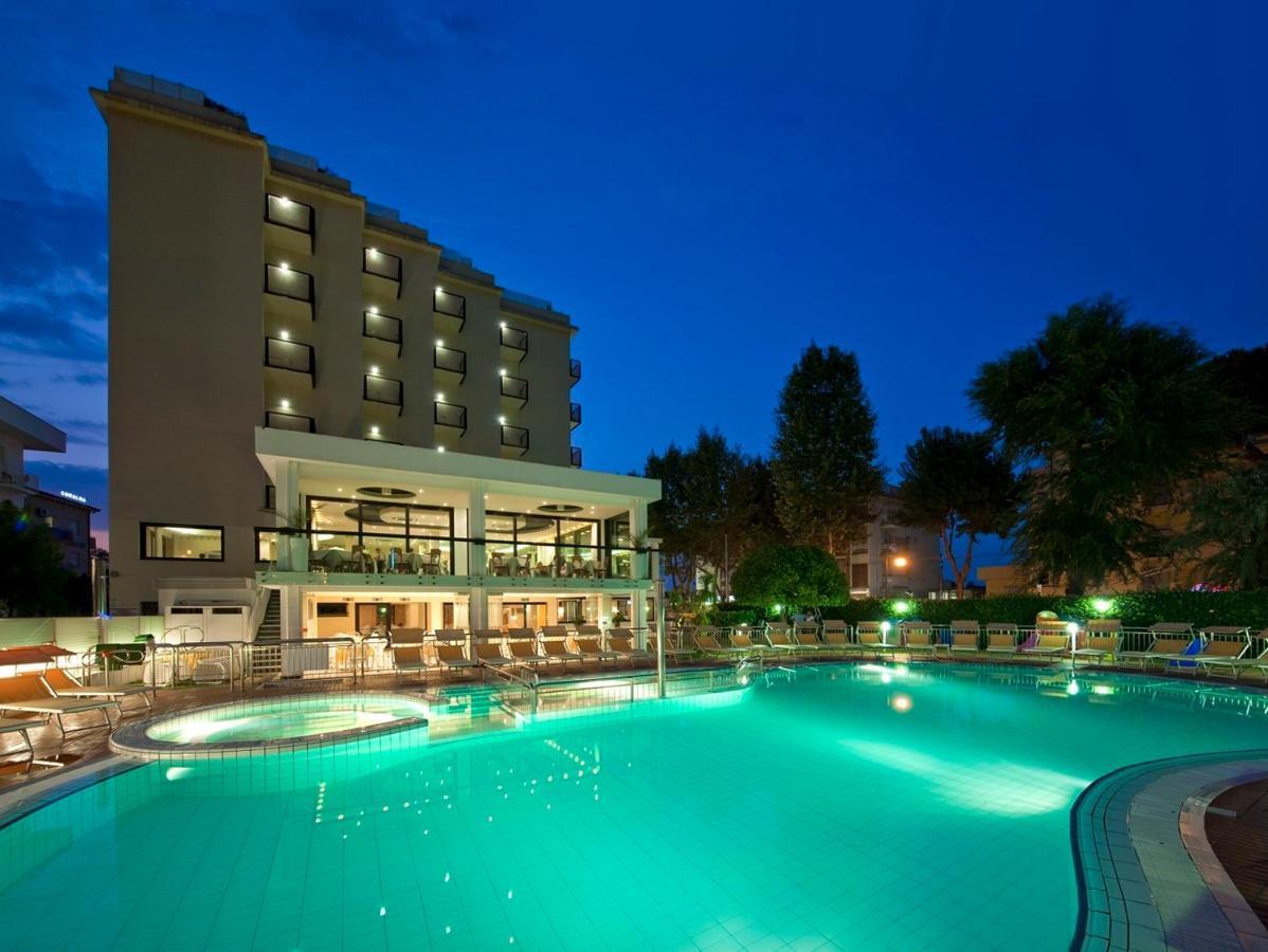 Hotel 2000 Riccione Exteriér fotografie